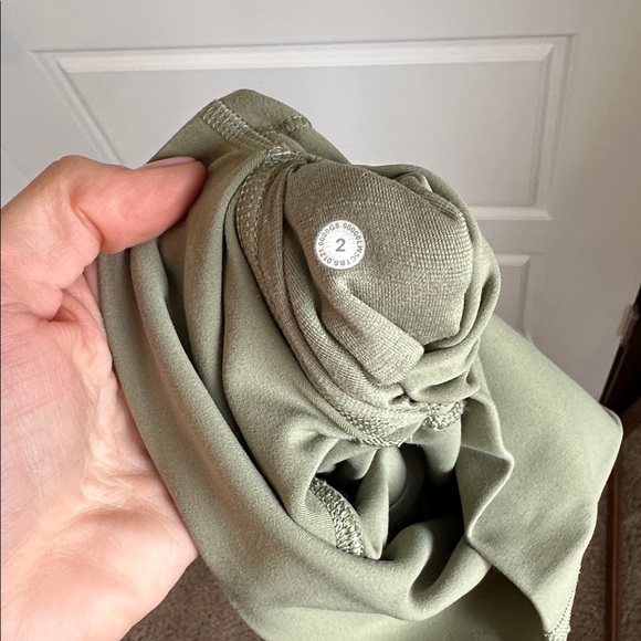 Lululemon aligns - Picture 3 of 3